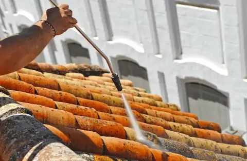 Nettoyage de toitures - Deluz